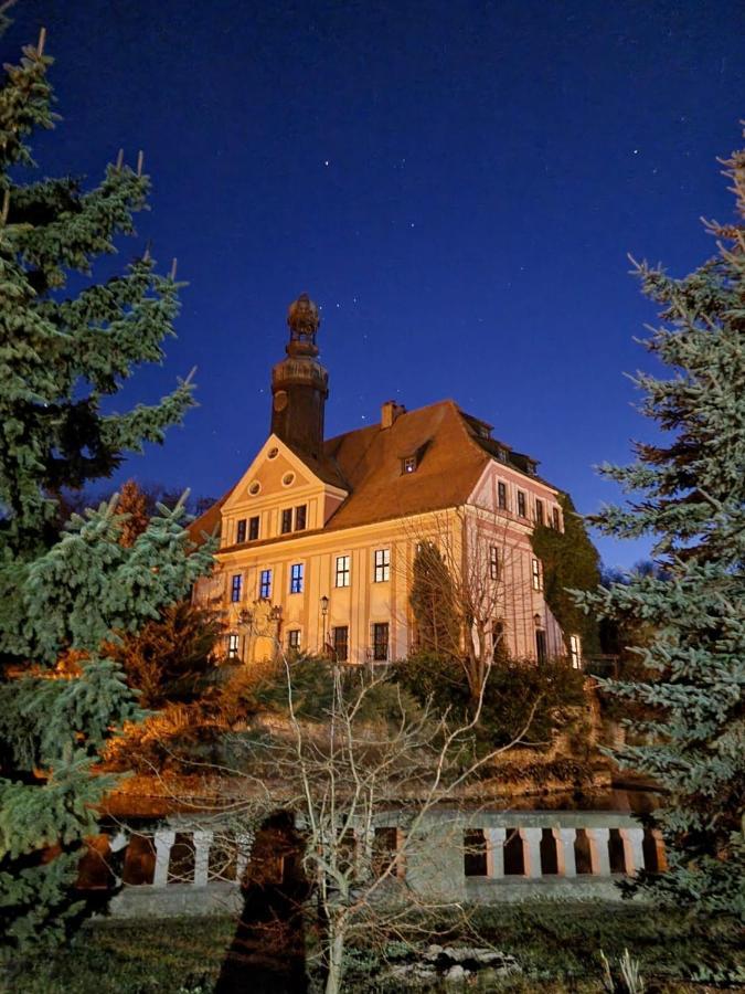 Boutique Palac Warmatowice Sienkiewiczowskie Legnica Exterior foto